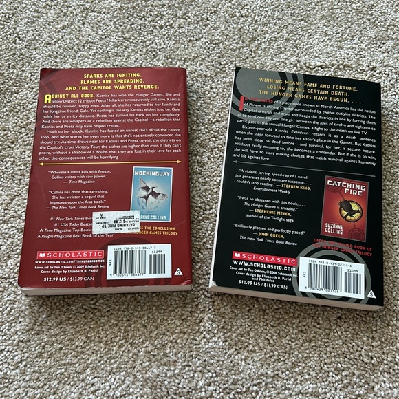 *SOLD* The Hunger Games and Catching Fire, Paperback Books - Picture 2 of 8